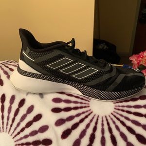 Adidas Men's Black Low-Top Running Shoes